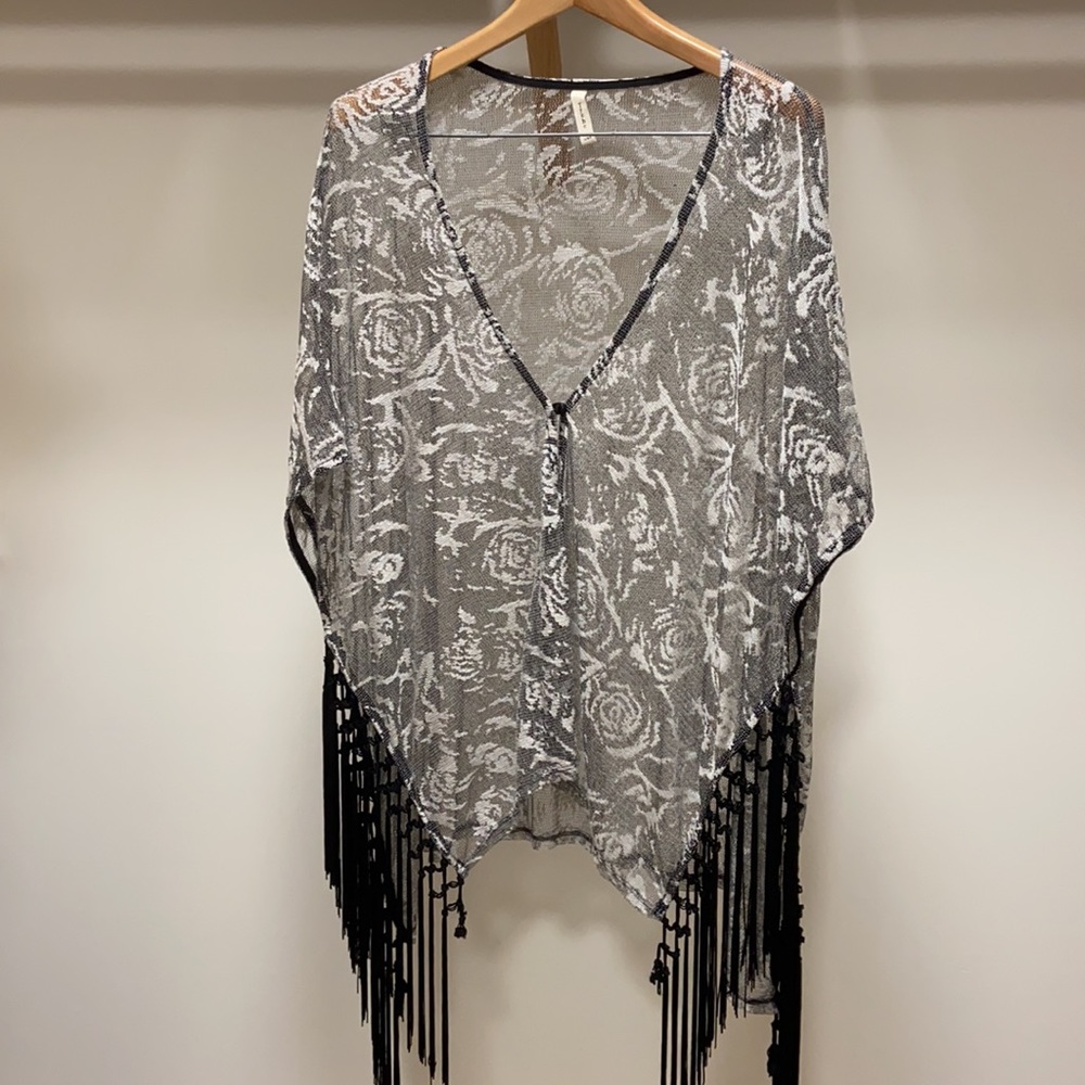 Beautiful TYCHE Lacy Shawl/Cover Up - Picture 1 of 12